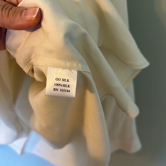 Go Silk Woman Ivory dress shirt - Picture 7 of 8